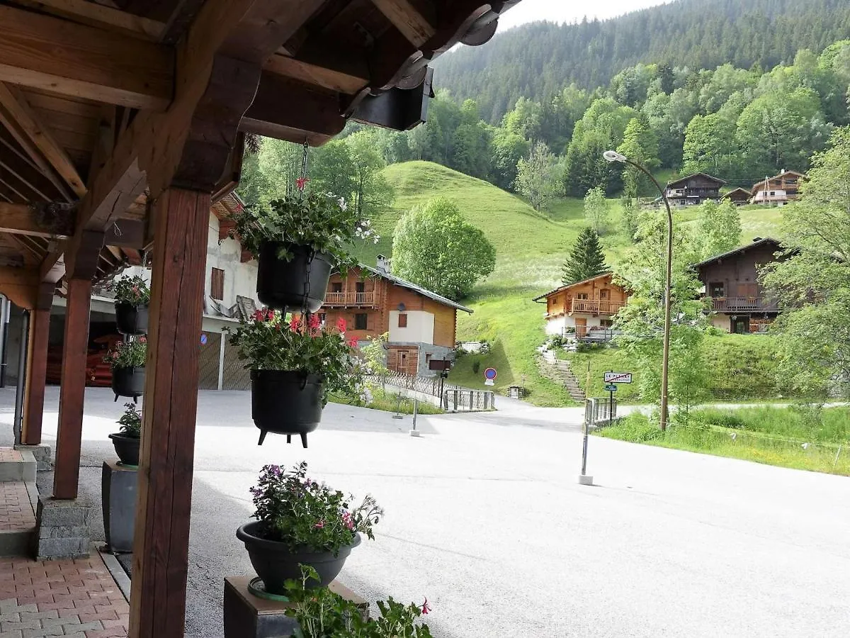 Apartment Appartement Chaleureux 6 Pers. Au Pied Des Pistes Et Des Randonnees, Classe 2 Etoiles - Fr-1-342-195 Areches